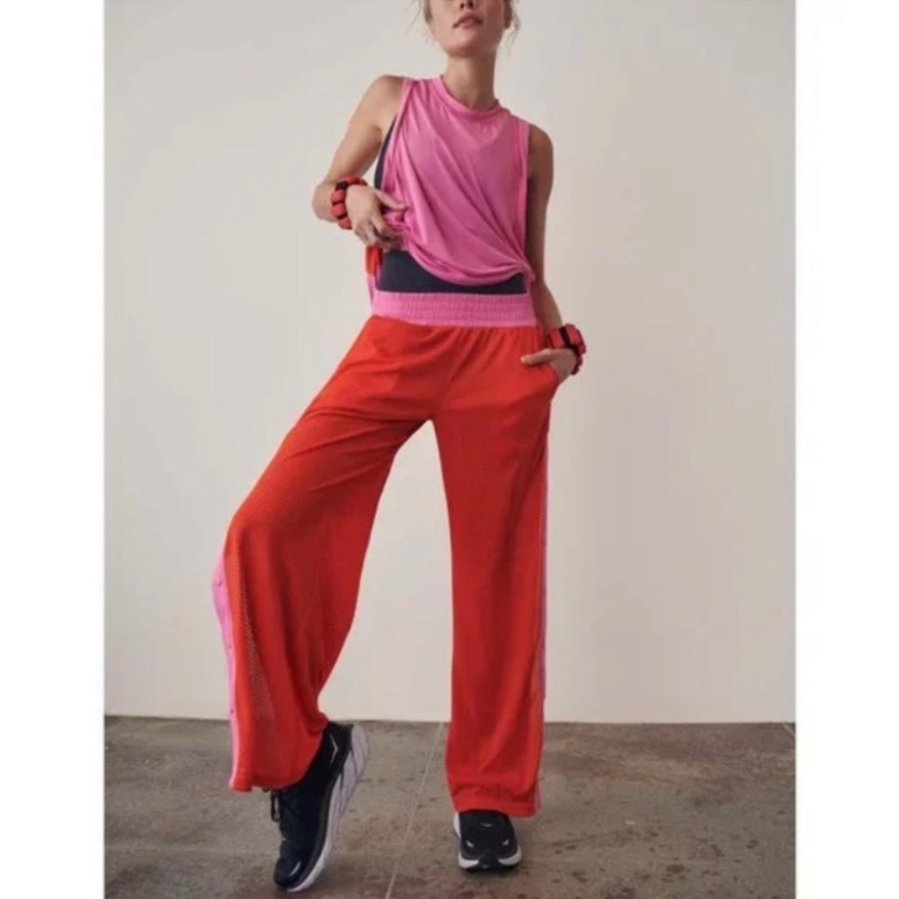 NWOT  Free People Movement Nothing But Net Active Top and Pants Set Size Small